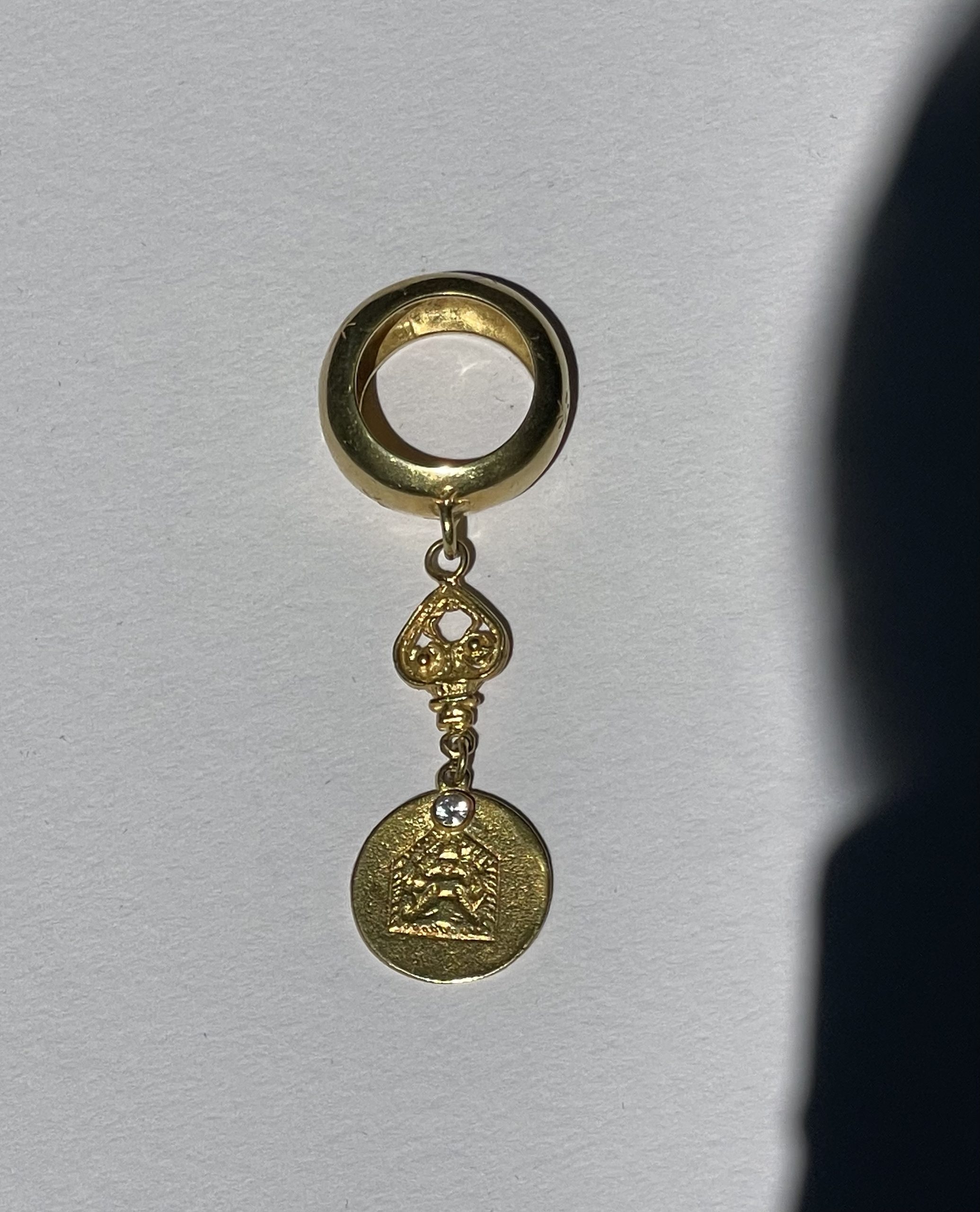 GOLD VERMEIL GODESS MEDAL CHARM DANGLY RING